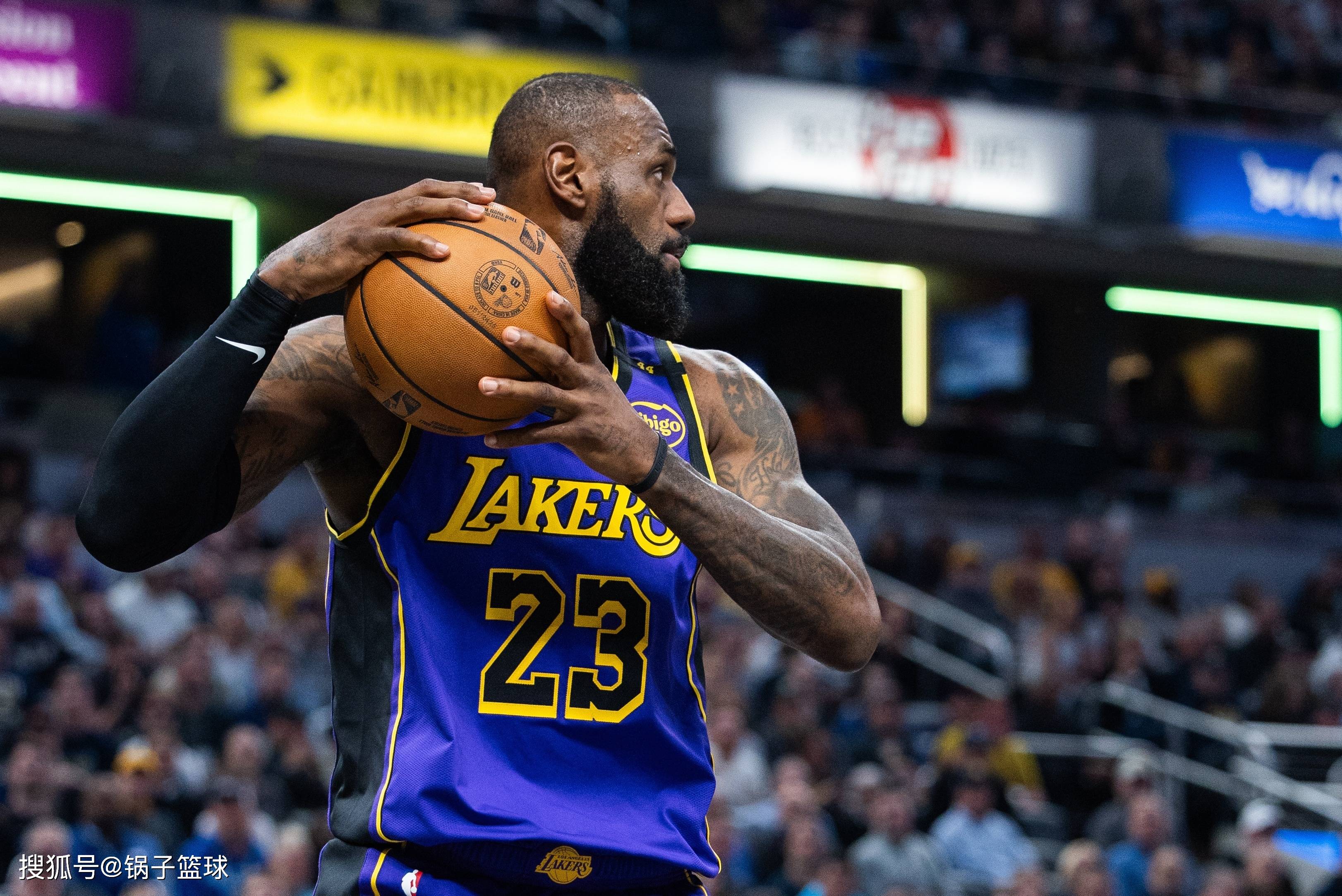 九博入口 -圣安东尼奥当地报道马刺队的报纸